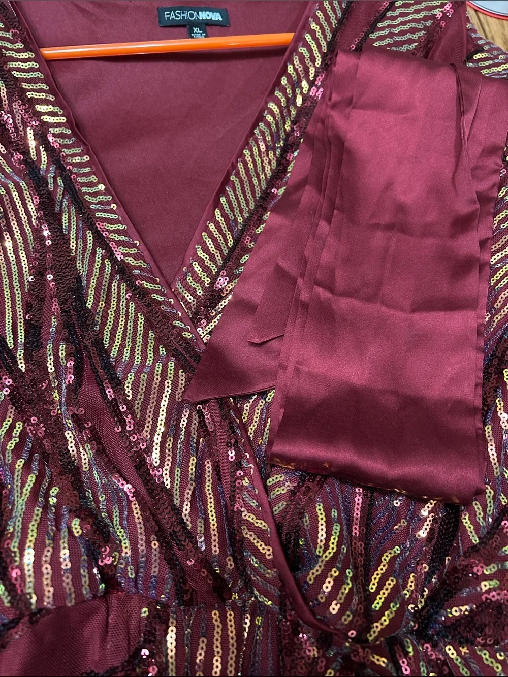 Fashion Nova Burgundy & Gold Sequin Wrap Romper Size XL NWOT - Picture 4 of 8
